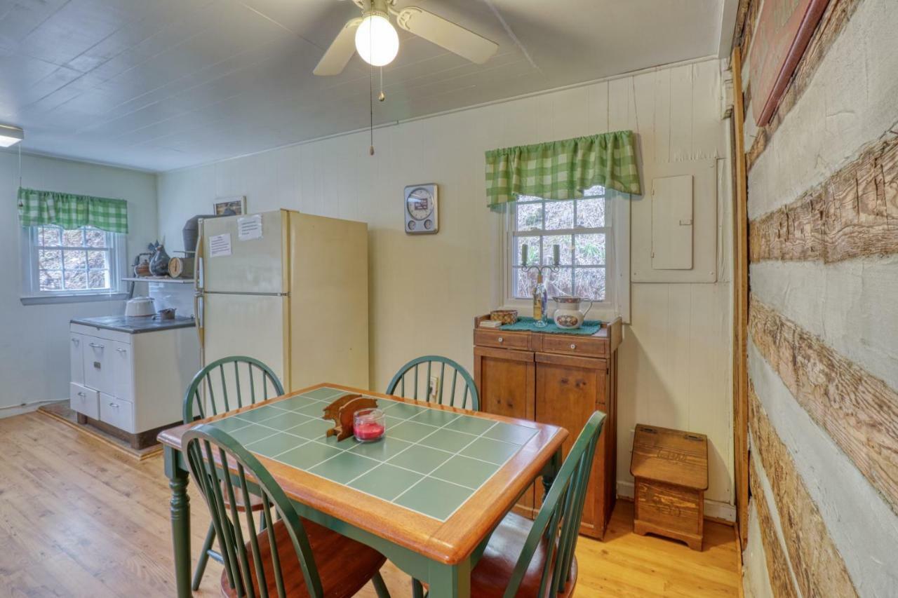 1 Bed 1 Bath Vacation Home In Sylva Exterior foto